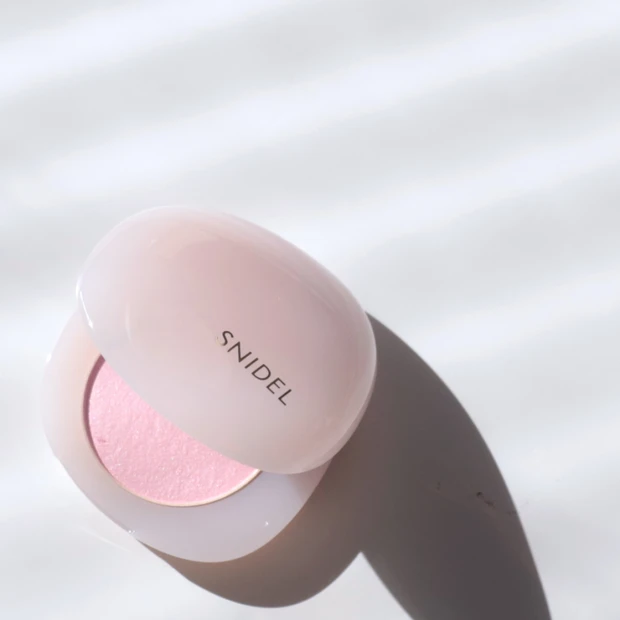 透明感が止まらない！SNIDEL BEAUTY「02 ヒトリゴト」でつくる多幸感ほっぺ
