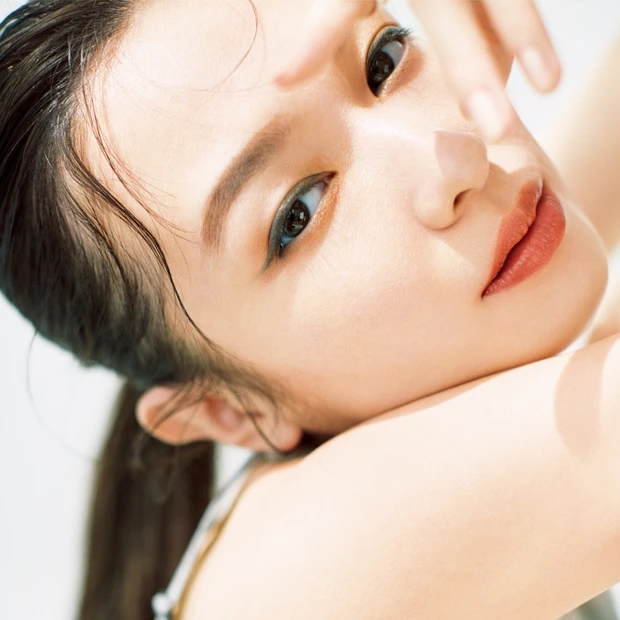 神秘的で気高く、端正。森 絵梨佳さんが表現する「麗しい」メイク