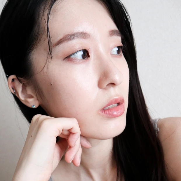 エッセンス スキングロウ ファンデーション　ブルベ