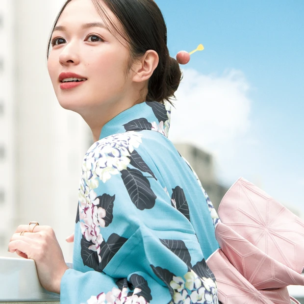 森 絵梨佳さんの浴衣メイク! ピンク×グリーンで涼しげに、軽やかに