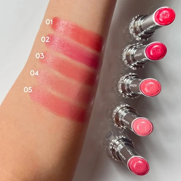 リップブロッサム グロウのスウォッチ