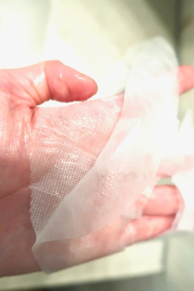 【デイリーからスペシャルな日まで！最新フェイスマスク5選】_21