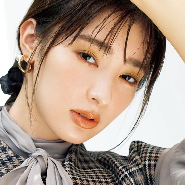 この秋はカーキメイクがいち推し！ 洒落る秘訣はひとさじの黄みにあり