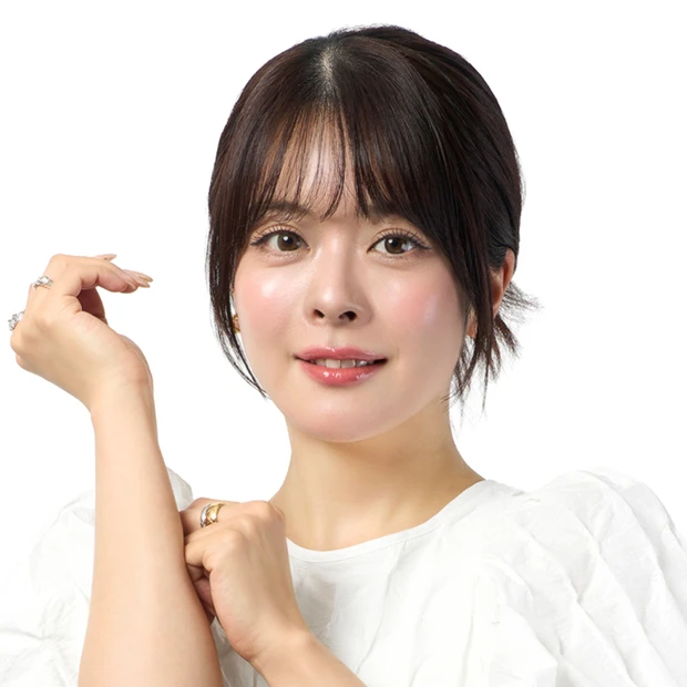 【マキアTOPビューティーズ 牛江桃子さん】総再生回数約2億！ 美容系トップユーチューバーが行き着いた“美の答え”はインナーケア〈インタビュー〉