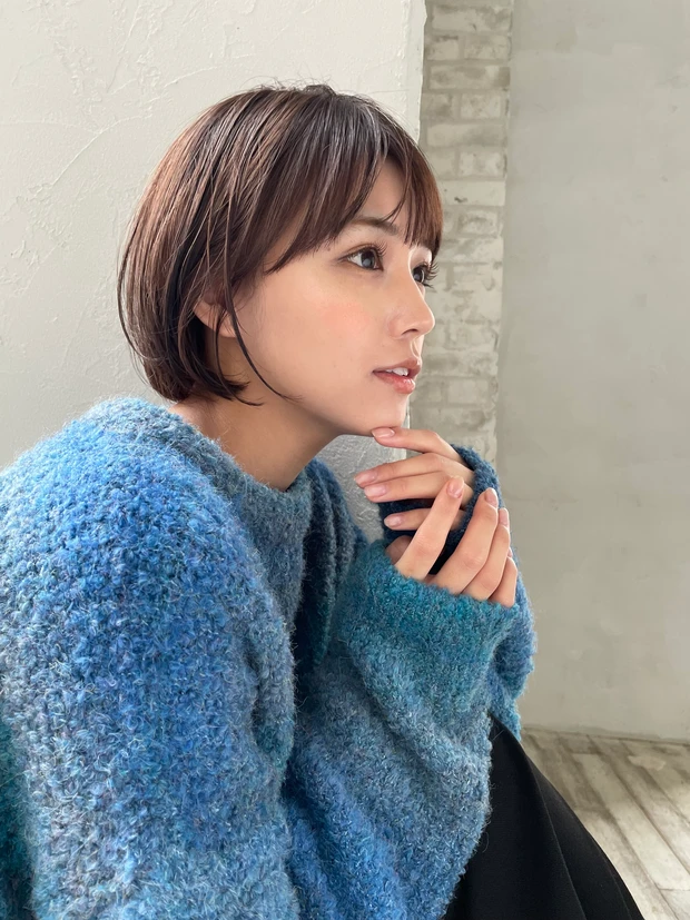 ヘアカタログ　ショート　ショートヘア　前髪あり　サイド