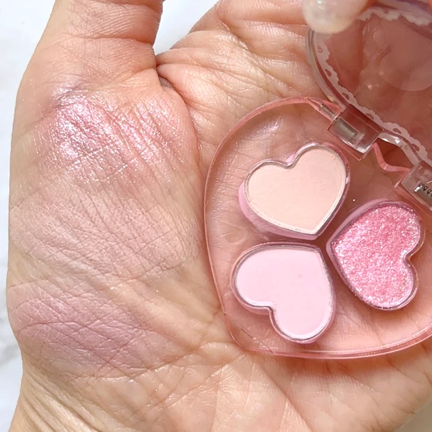 from2aN(フロムトゥーエーエヌ)「ラブクローバーパレット 06 ピンクシャワー」のスウォッチ