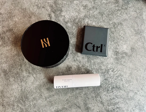 【40代旅好きポーチの中身】マキア10月号 特別付録 「レスポートサック」×MAQUIA おしゃれカモフラ柄ポーチ　私はこう使う！【ミニマムフルメイク持ち歩き】
_4