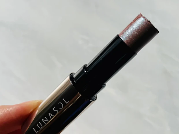 LUNASOL(ルナソル)の春のコレクションをスウォッチ!【カラーリンググレイズ・イリディセントグリッツ】_8