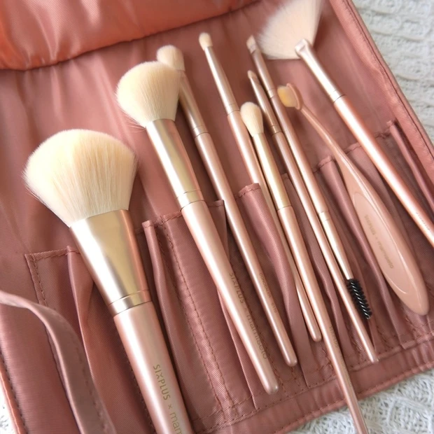 SIXPLUS X MAMISETO 9本メイクブラシセット