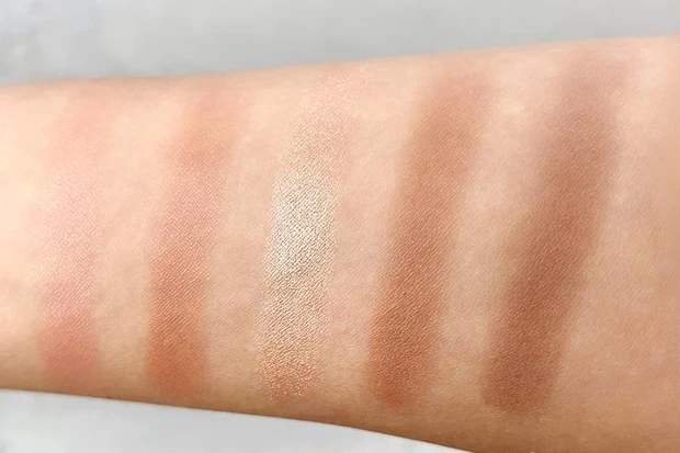 ランコム イプノ パレット18のスウォッチ、着用画像