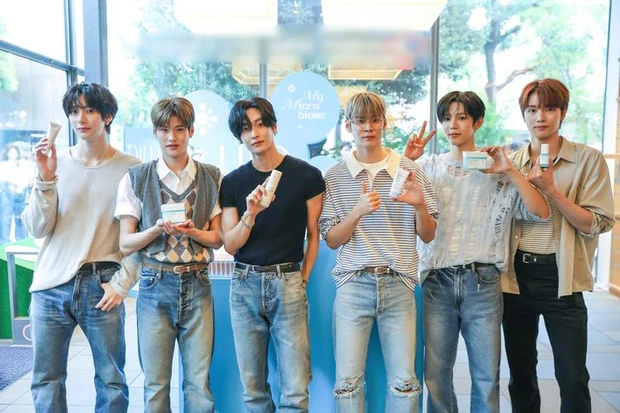 【7位】【UIQ×RIIZE】ビューティートークショー＆サイン会を完全レポート！ 代官山蔦屋店ではPOPUPを8/20まで開催中