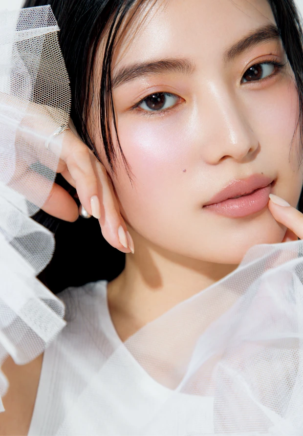 RMK インフィニシェイド シングル アイシャドウ 21を使用したメイク