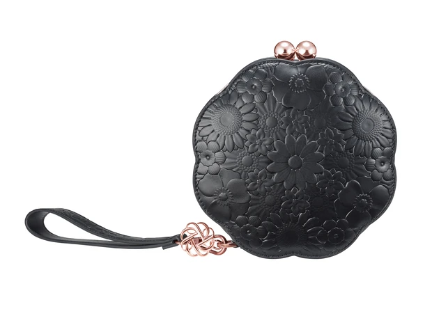 コスメデコルテ クリスマスコフレ2025 オリジナルポーチ