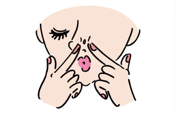 絶対的にNGなのは、毛穴の詰まり、余分な皮脂を絞り出すように、ぎゅっと力を入れた圧出。ダメージ毛穴の原因!