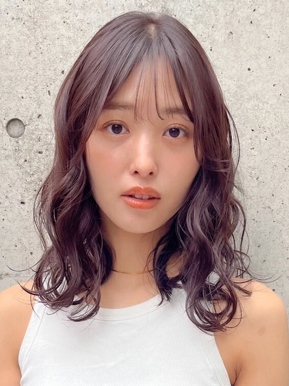 ヘアカタログ ミディアム ミディアムヘア 前髪あり 正面