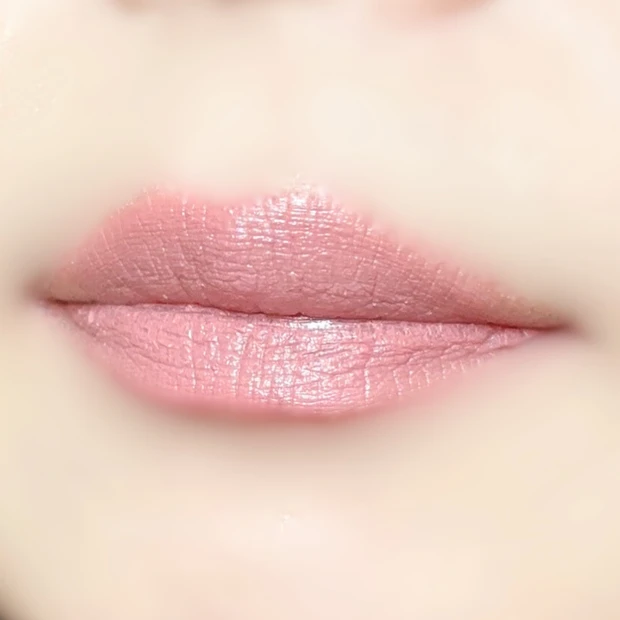 アンドビー　リップ　シェルピンク