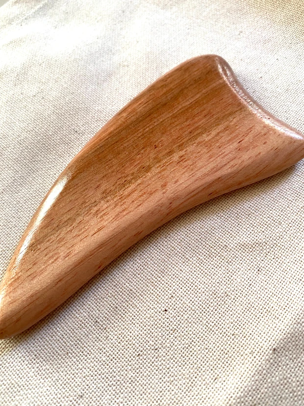 たるみ対策、マスクの下をマッサージ!木のぬくもりの癒やしのカッサ付きWELEDAのコフレ_2_1