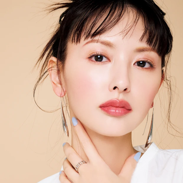 赤リップはむっちりテクスチャーが最旬！ この春押さえるべきトレンドリップ…