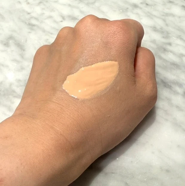 ケイト ジュレリープファンデーションのスウォッチ 口コミ 手