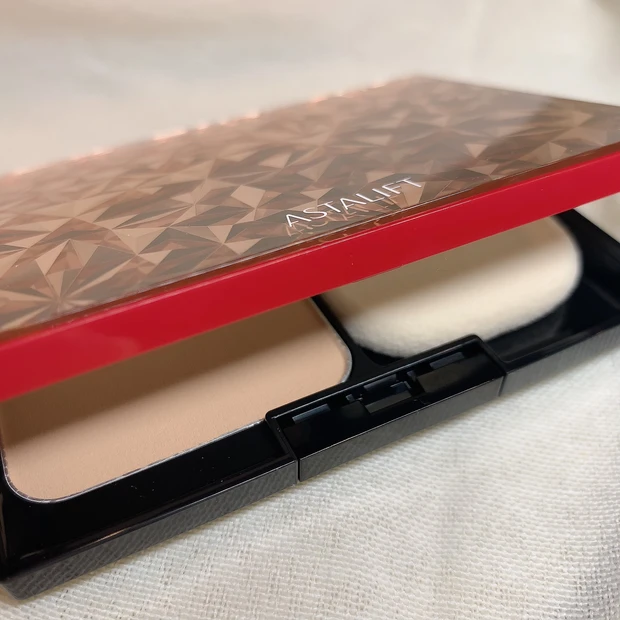 【光を操りトーンアップ?!】皮脂が気になるアナタに!アスタリフトのサラツヤ新作パウダーをcheck☆_3_1
