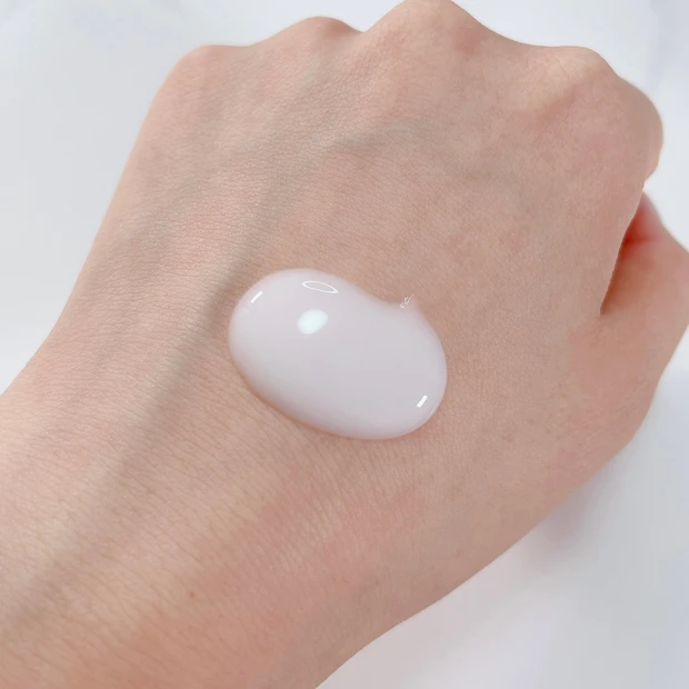 ニベア　ホワイトニング　美白　レビュー