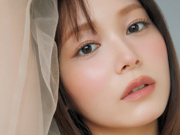 秋のチークは「低めに薄く」で一気に洒落る！ H&M笹本さんがレクチャー