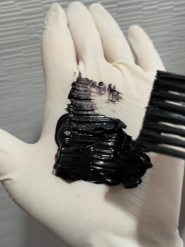 LPLP(ルプルプ)の【白髪染がめできるトリートメント】実際どうなの！？生え際のしぶとい白髪に使ってみた。_4