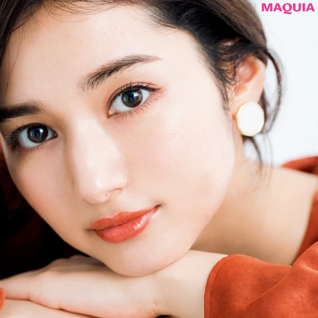 知的？ モード？ 秋の新作ベージュリップをよりおしゃれに見せる、ベストバ…