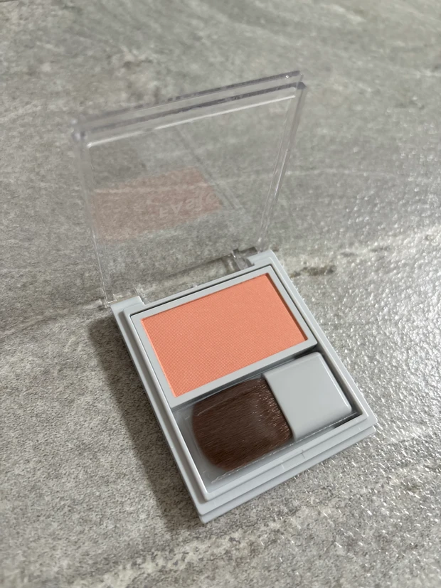 ファシオ　FASIO 新作　新商品　失敗しにくい フェイスカラー UV  血色感タイプ　チーク　プチプラ　イエベ　ブルベ　使い方　人気