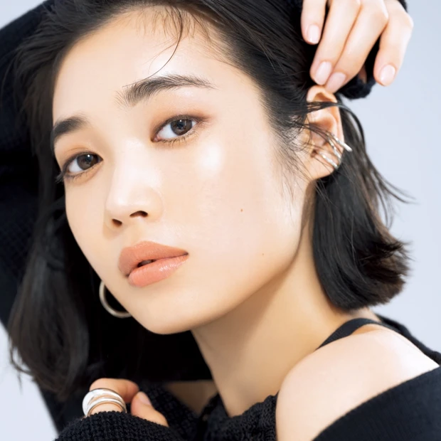 光巡るうるみ膜が肌と一体化！ わたし色の光が共鳴するファンデーション