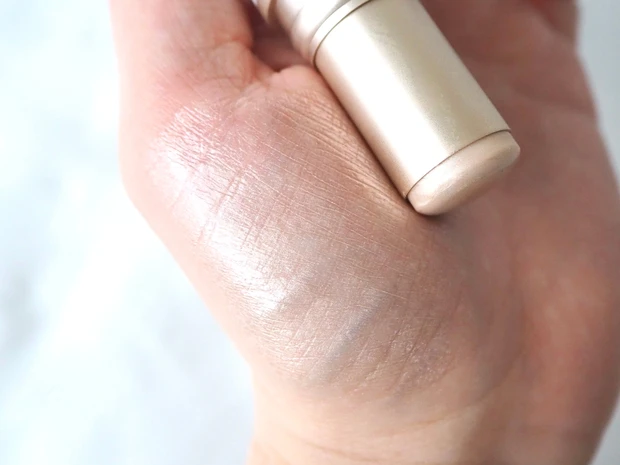 hince(ヒンス)トゥルーディメンションラディアンスバーム