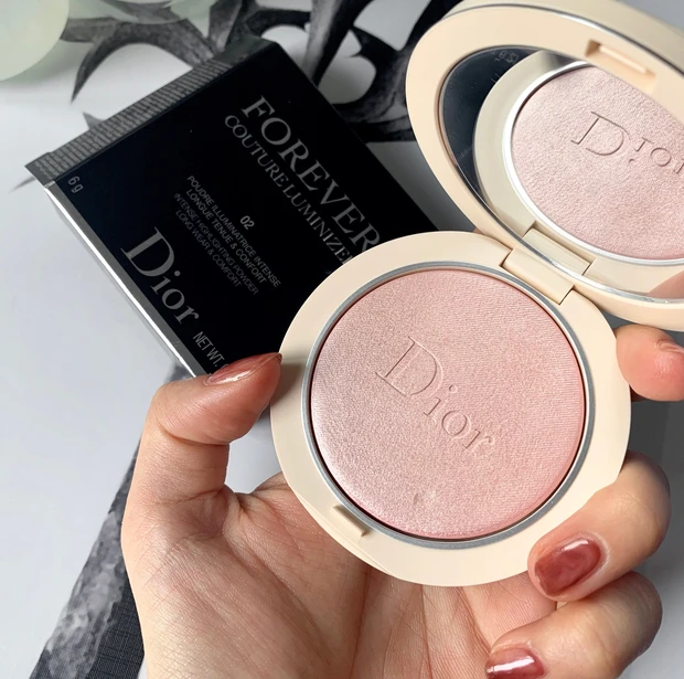 ディオールスキンフォーエヴァークチュールルミナイザー 02 ピンク グロウ　Dior  ディオール　MAQUIA ベストコスメ　2021 下半期　ハイライト