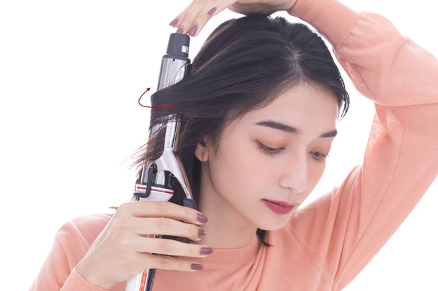 シンプルなヘアアレンジこそベースづくりが鍵! ウェット&ドライな質感で今っぽ髪に<動画つき!>
_8