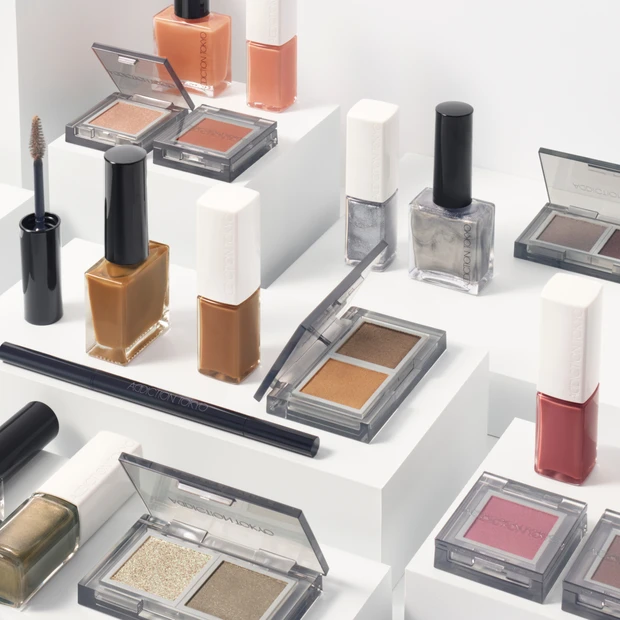 アディクションから全11色のリップグロスが新登場！ シングルアイシャドウや限定ネイルも【春新色コスメ2026】