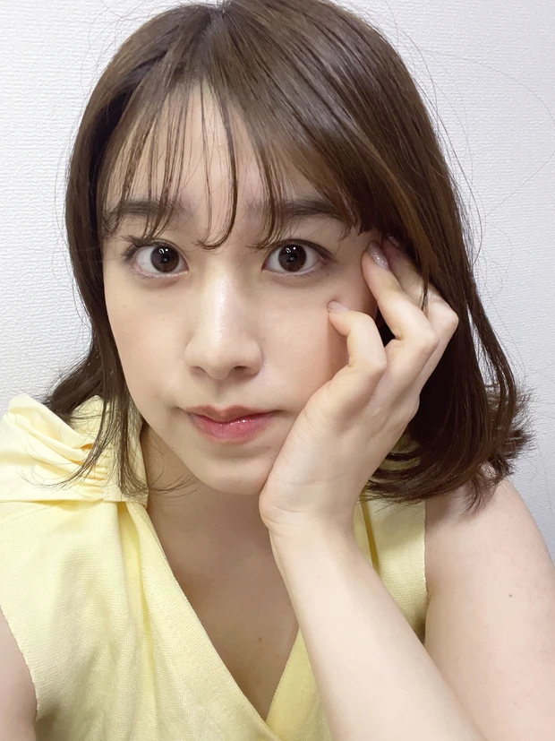 【マキア表紙メイク】3/22発売！鮮やかなイエローファッションにニュートラルメイクのナチュラルヘルシーな川口春奈さん表紙メイクに挑戦！_9