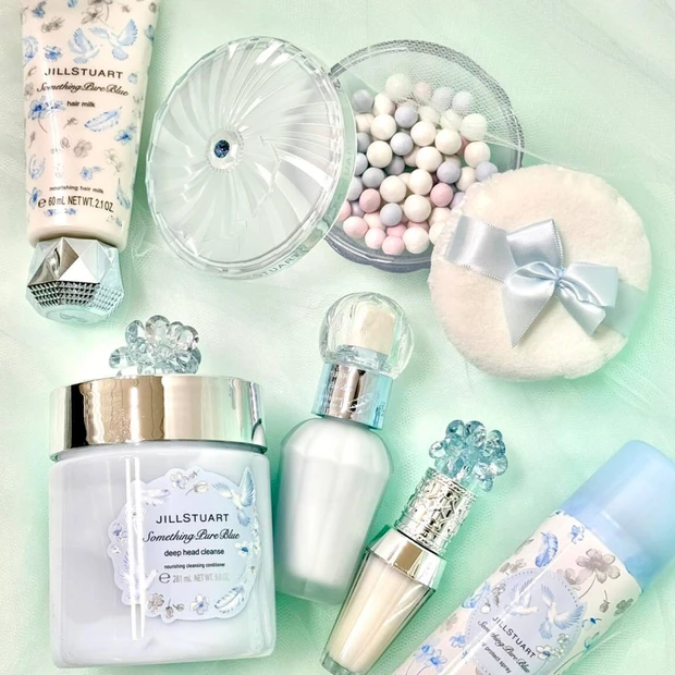 【ジルスチュアート】今年も「サムシングピュアブルー」コレクションが限定登場！ パウダーやリップ美容液…