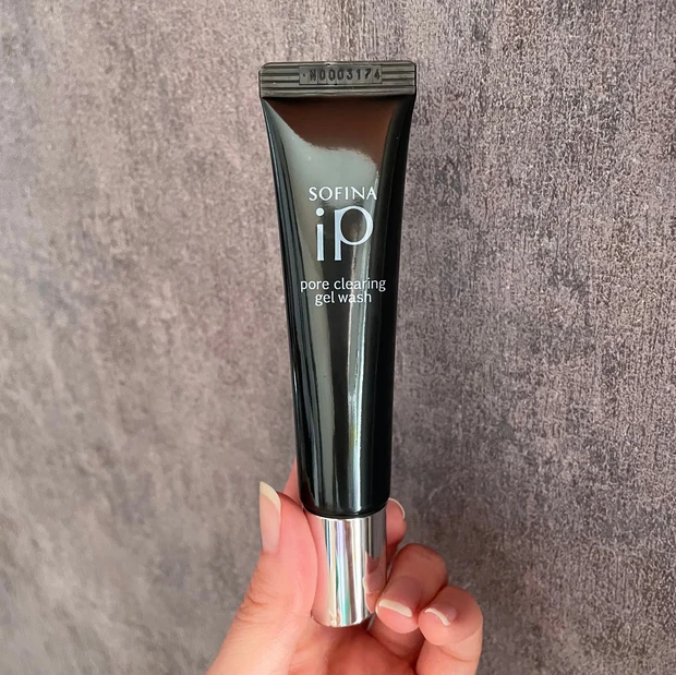 ソフィーナiP ポアクリアリングジェルウォッシュ