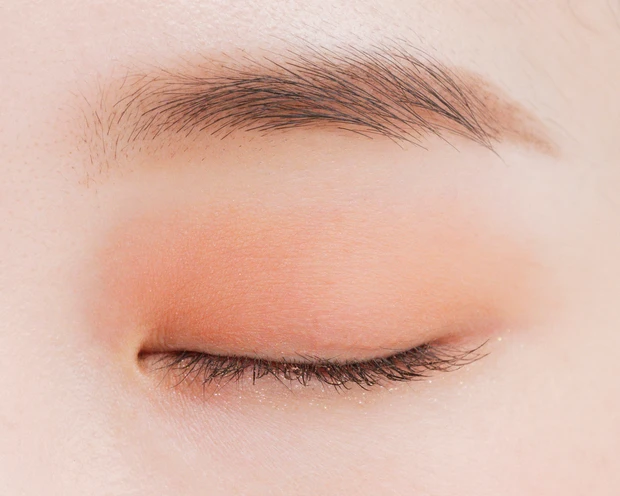 【奥二重メイク】広範囲の大胆塗りでNEOワントーンメイク