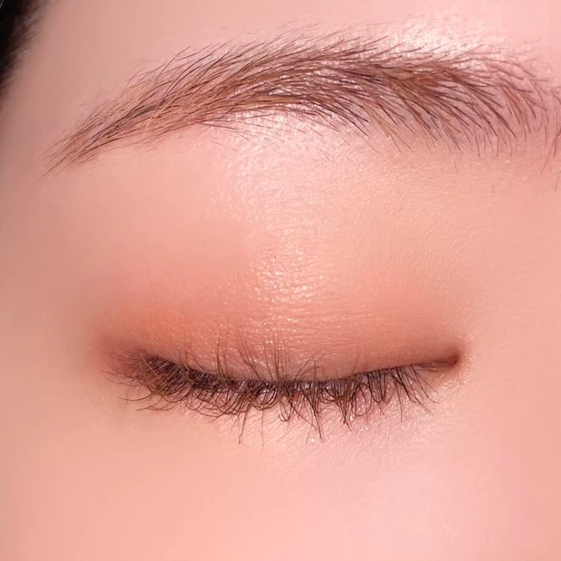 セザンヌ　アイシャドウ ビタートーンアイシャドウ 01 オレンジガナッシュ アイメメイク　メイク画像　DOME　ブルベ