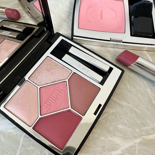 フェミニン派必見♡イエベ春のブルベ夏メイク
コスメの選び方もご紹介します！【ディオールコスメ】_1_1