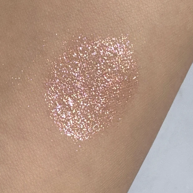 【小田切ヒロさん激推し】ボビィブラウン新作アイシャドウはまるで水光!な煌めき【4/3発売】_4