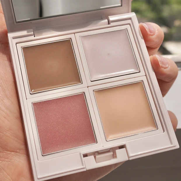 2025年9月5日限定発売のアディクション コンプリートパレット "ソフト ヒュー"101 Rosy Hue（ロージー ヒュー）