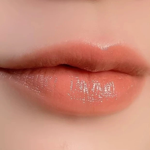 SUQQU トリートメント ラッピング リップ 02