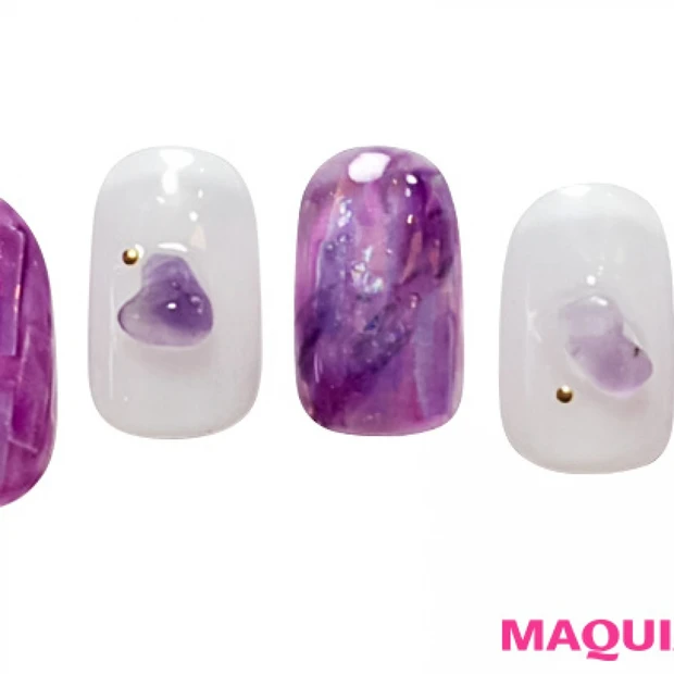 光の変化を楽しむ、アメジスト風「パワーストーンネイル」