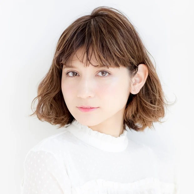 重軽質感でフレッシュに！ おしゃれに差がつく”ワイドバング“ボブ