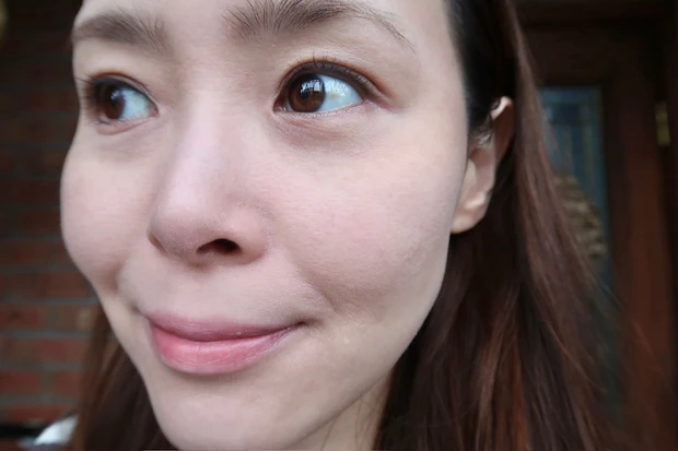 LANEIGE(ラネージュ)  ネオ エッセンシャル フィニッシュパウダー塗布後