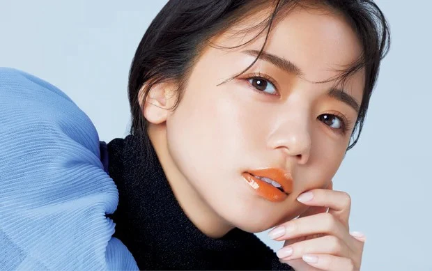 ヴィセ エッセンス リッププランパー OR200 メイク