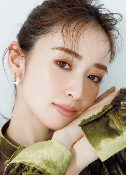 オレンジメイクのやり方 アイ