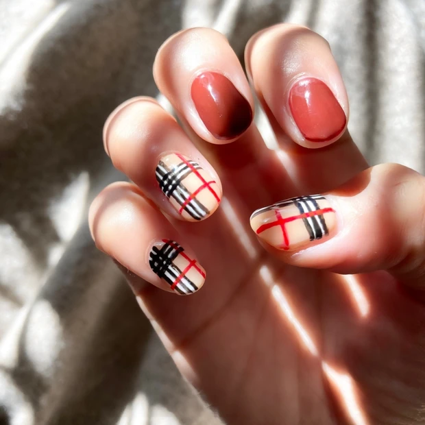 ネイルチェンジしました♡秋の定番、チェックネイル!_2_2