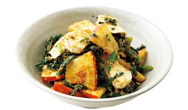 春菊とリンゴ、カマンベールチーズのごま和え